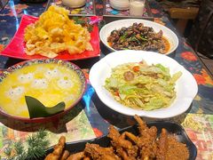 -月亮眼花园餐厅书吧酒吧