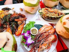 -席娜卡琳火车铁道夜市