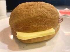 -新大咀港式茶餐厅(宝山万达店)