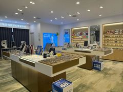 -三目眼镜·蔡司视觉合作店(青浦宝龙店)