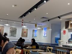 大堂-满记甜品(巴黎春天宝山店)