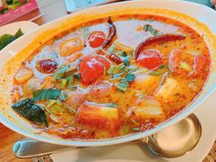 -Chom Cafe and Restaurant