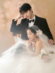 -雪中彩影婚纱摄影·微光艺术中心