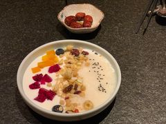 米釀鲜果酸奶-丝路金桃·新疆菜(徐汇店)