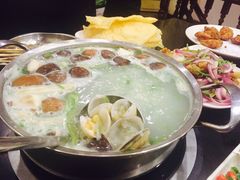 -吉友粥底火锅(方斜路店)