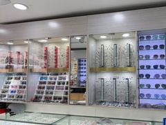 -朱师傅眼镜·蔡司·依视路·尼康(市先进店)