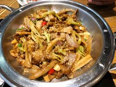 酱香蛙锅-大丰收脆鱼(万达江北店)
