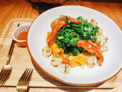 烤时蔬海鲜沙拉配烤鸭饼-POKEE VIA&Brunch·维娅(重庆来福士店)