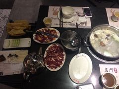 -名门潮牛·鲜牛肉海鲜火锅.烧烤自助餐厅(诚丰广场店)