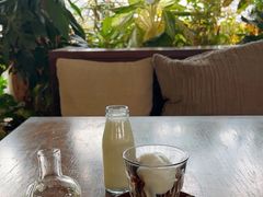 -ROAST coffee & eatery