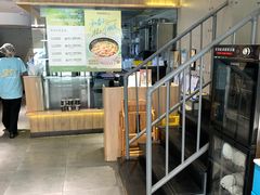 -灵芝妹子海鲜米线(劳动公园店)