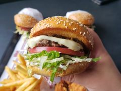 -The Habit Burger Grill 哈比特汉堡(世博店)
