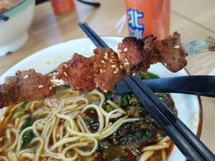 -钢阳酸菜红烧牛肉面(季乐路店)