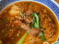 辣肉面-沪西老弄堂面馆(定西路店)