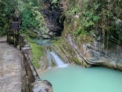 -龙水峡地缝景区