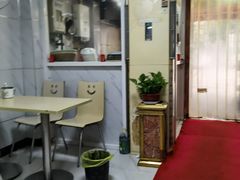 -小许三鲜砂锅馄饨店(家多乐烟酒店)