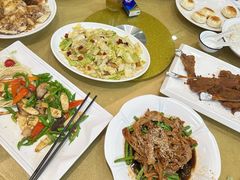 -老乡村美食农庄