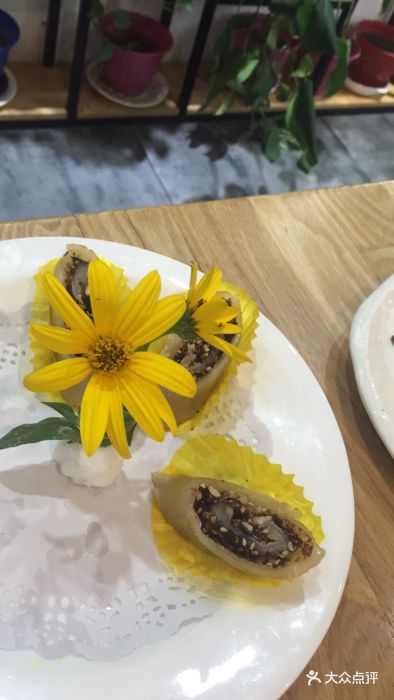 格桑花开红糖糍粑图片 - 第1张