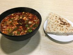 -牵人麻辣粉(粉巷店)