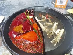 -肖婷姐大铁锅重庆火锅(南湖店)