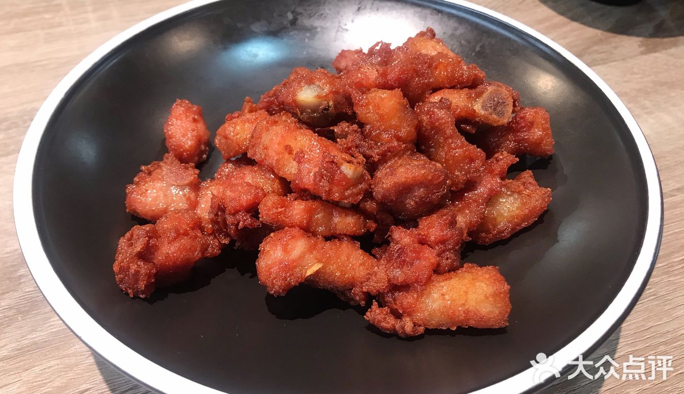 有点无聊，店里有个电视可以看维密秀