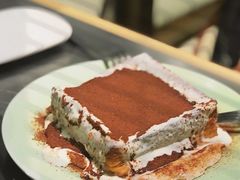 漏奶滑-潮界(LU·ONE凯德晶萃广场店)