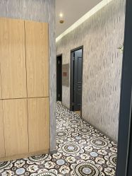 -PE SALON 