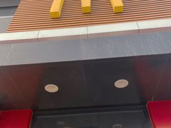 门面-麦当劳(百荣世贸商城店)
