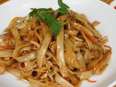 干炒牛河-粤仔湾砂锅粥(广益哥伦布店)