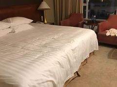 -汕尾巴黎半岛酒店