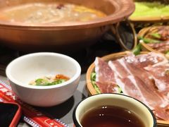 -阿婆情腊排骨火锅·野生菌季(古城旗舰店)