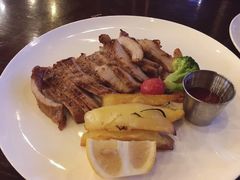 猪颈肉配泰味酸辣汁-IL Forno 意坊·意大利餐厅(温州万象城店)