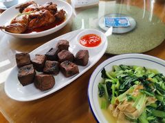 -芦茨金富饭庄·25年老字号·专做稻草鸡