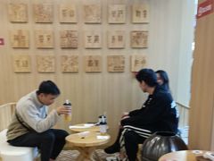 用餐区-霸王茶姬(南强街店)
