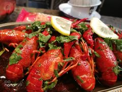 -沪小二炭火蛙锅(淮海中路美食不夜城店)