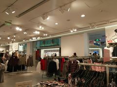 -H&M(鹏欣水游城店)