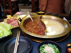 -沸炉重庆老火锅(军事博物馆店)