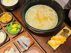 -银米·云南传统过桥米线(双廊黑金冠店)