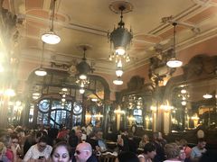 -Majestic Café