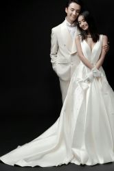 -雪中彩影婚纱摄影·微光艺术中心