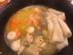 -鲜入围煮花胶鸡海鲜火锅