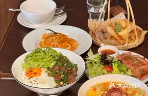 Soul-Satisfying Beef and Lettuce Rice Bowl
