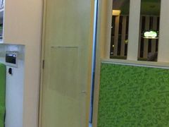 厨房门-营养素健康餐厅