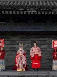 点击看大图 -艺憬婚纱礼服·造型(二七万达店)