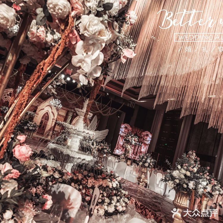 邂逅爱情古堡[亲亲][亲亲][亲亲]轻奢梦幻欧式婚礼