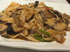 -吴记酱骨炖菜馆(康安路店)