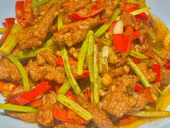 -阿瓦山寨·湘菜现炒·剁椒鱼头王(咸阳总店)