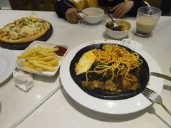 -汤姆家的牛排意面披萨(新城市广场店)
