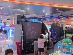 -反斗乐园π·电玩·高空拓展·蹦床(龙华天虹店)