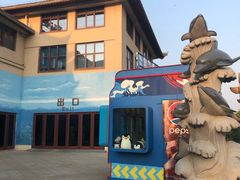 -多彩贵州城极地海洋世界